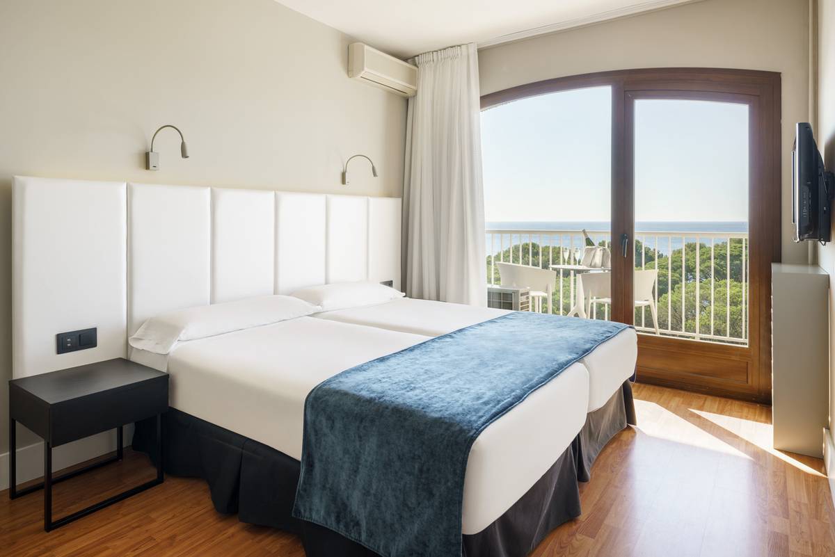 Double room Hotel ILUNION Caleta Park S'Agaró