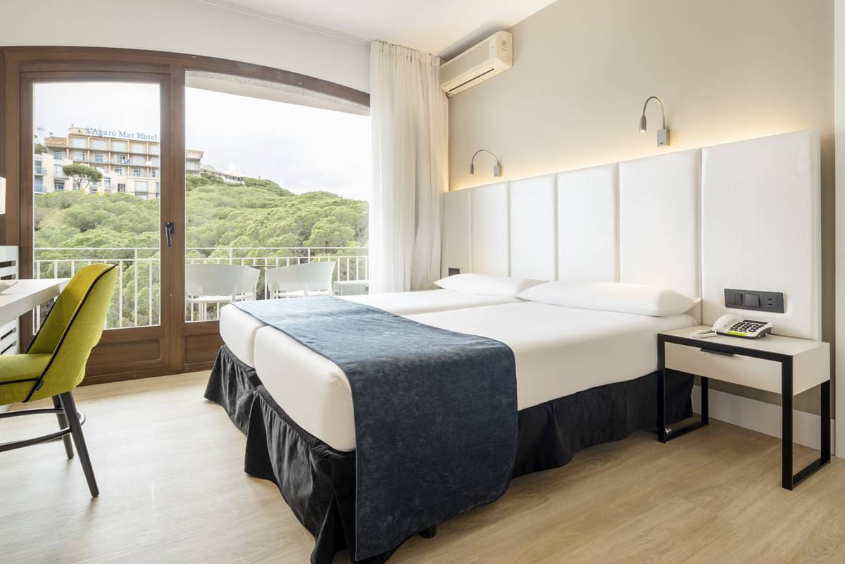 Standard room with sea views ilunion caleta park Hotel ILUNION Caleta Park S'Agaró